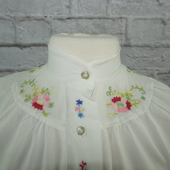 Vintage 70s ILGWU Embroidered Floral Peasant Blouse - Picture 2 of 12